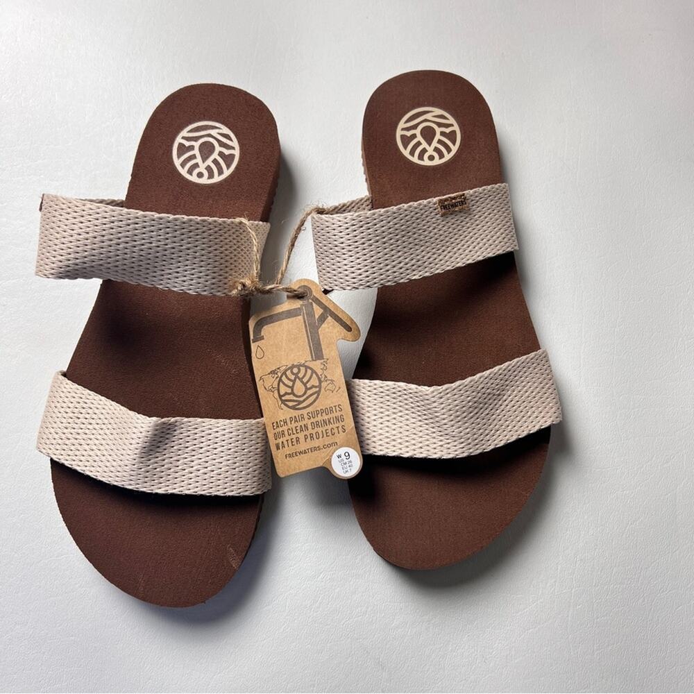 Freewaters Women’s Double Strap Supreem La Jolla Oatmeal Sandal Sz 9